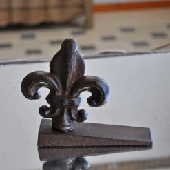 Bloque Porte Fleur De Lys Fonte 10x4x13cm