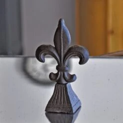 Fleurs De Lys En Fonte 7x4x12cm